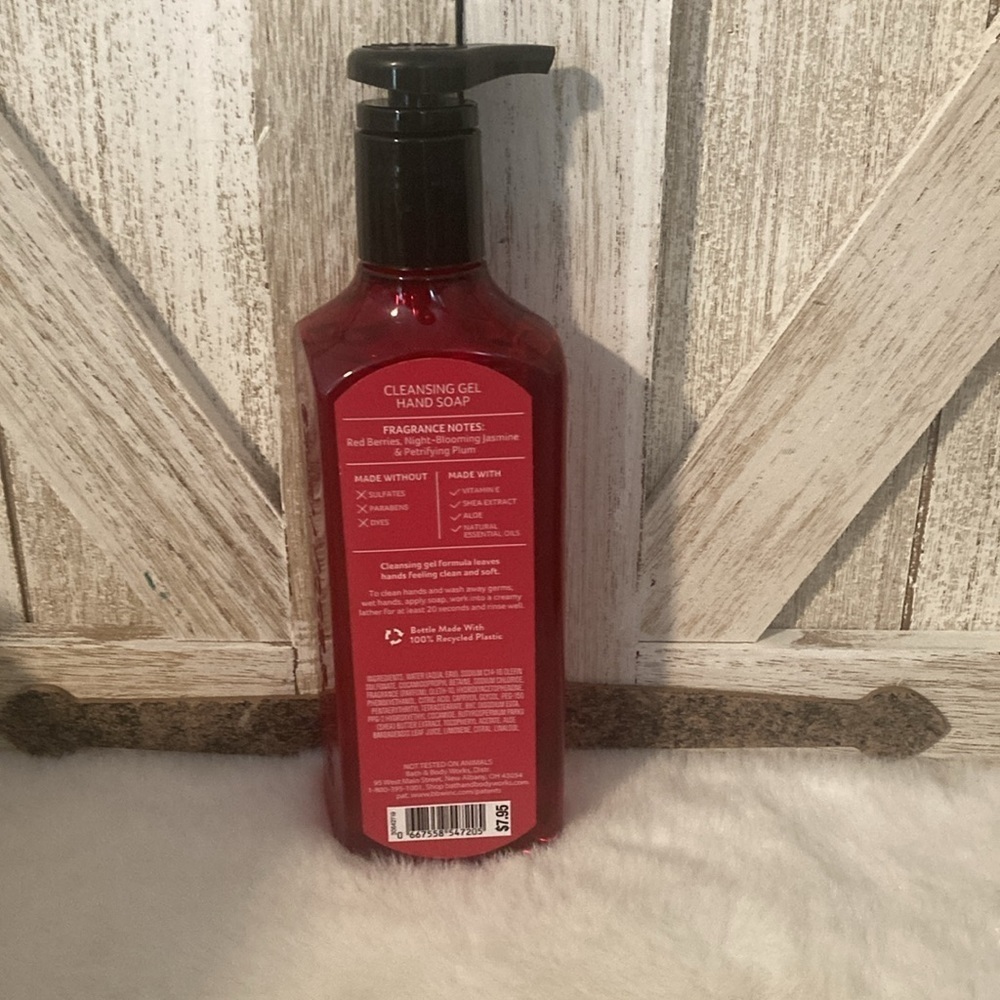 Bath and Body Works 2023 Halloween Vampire Blood Gel Hand Soap - Picture 3 of 4